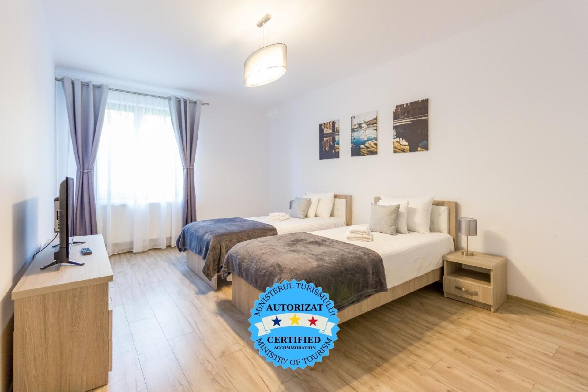 Spacious And Quiet 2 Bedroom Apartment Клуж-Напока Екстериор снимка